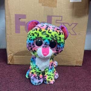 Ty Beanie Boo Dotty the Rainbow Leopard